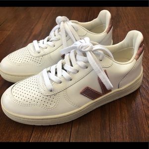 Veja V-10 white/rose gold size 5